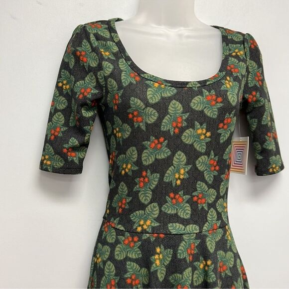 LuLaRoe Nicole L Winter Green Floral Quarter Puff Sleeve Fit Flare A-Line Dress - Picture 5 of 7